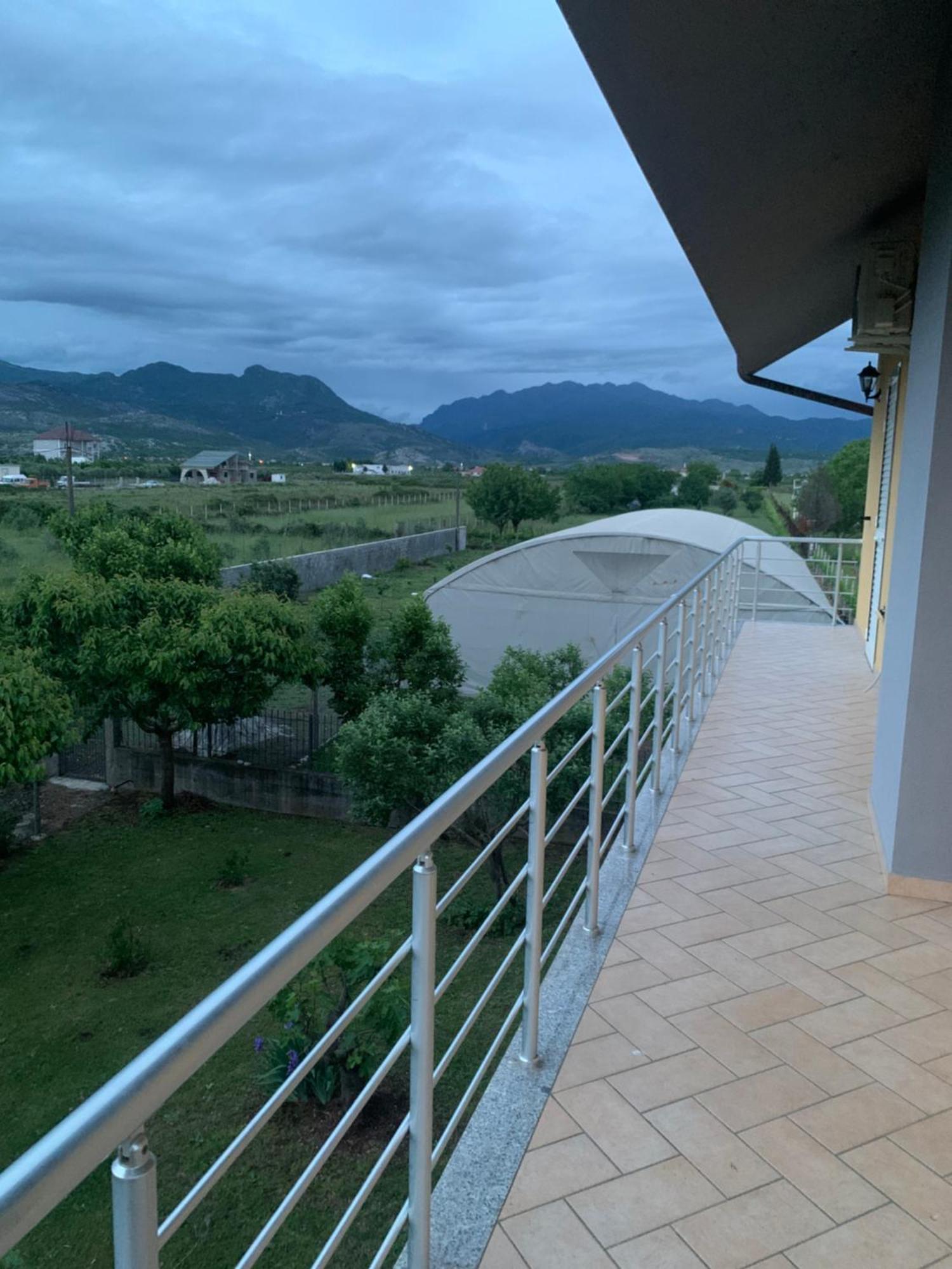 Hotel Villa Linda Shkoder Exterior photo
